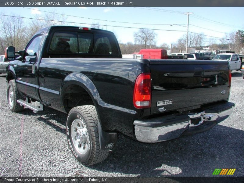  2005 F350 Super Duty XLT Regular Cab 4x4 Black