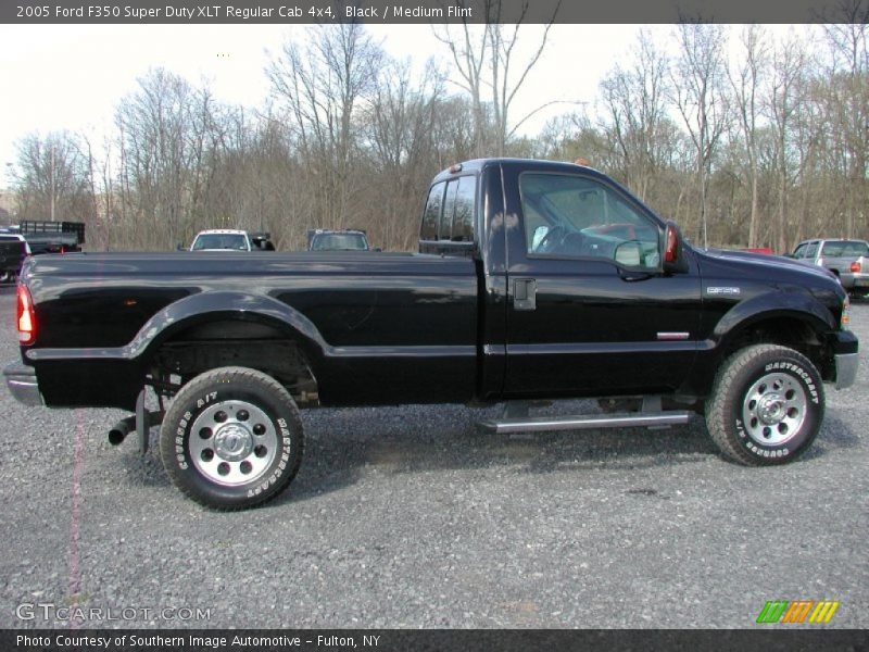  2005 F350 Super Duty XLT Regular Cab 4x4 Black