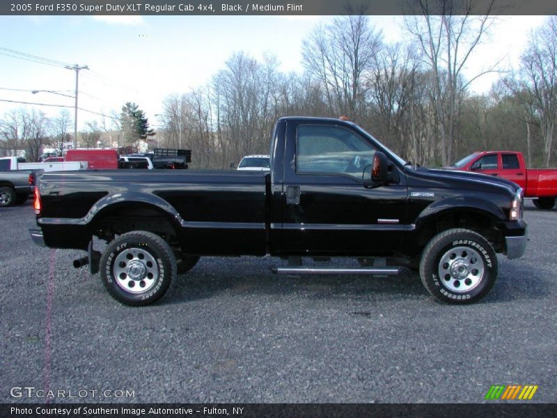  2005 F350 Super Duty XLT Regular Cab 4x4 Black