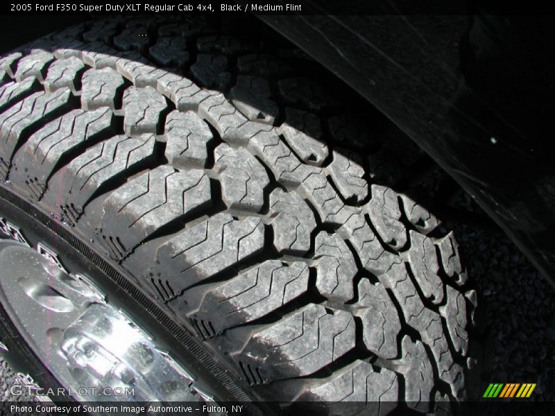 Black / Medium Flint 2005 Ford F350 Super Duty XLT Regular Cab 4x4