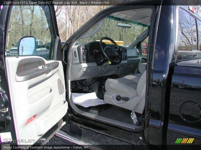  2005 F350 Super Duty XLT Regular Cab 4x4 Medium Flint Interior