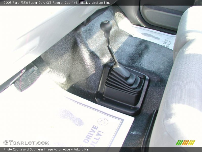 Black / Medium Flint 2005 Ford F350 Super Duty XLT Regular Cab 4x4
