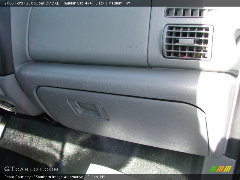 Black / Medium Flint 2005 Ford F350 Super Duty XLT Regular Cab 4x4
