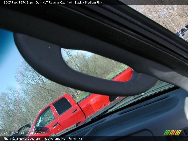 Black / Medium Flint 2005 Ford F350 Super Duty XLT Regular Cab 4x4