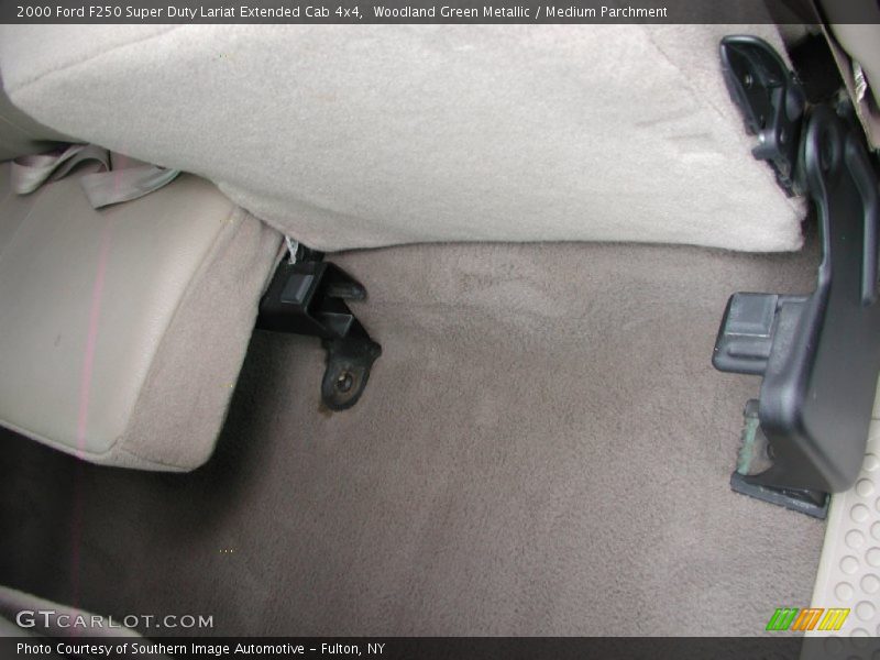 Woodland Green Metallic / Medium Parchment 2000 Ford F250 Super Duty Lariat Extended Cab 4x4