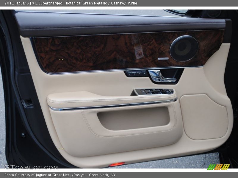 Door Panel of 2011 XJ XJL Supercharged