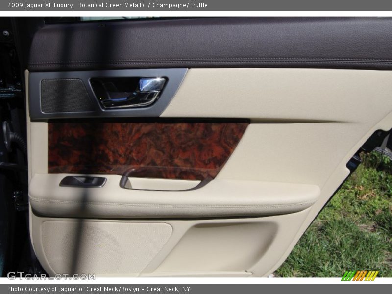 Botanical Green Metallic / Champagne/Truffle 2009 Jaguar XF Luxury