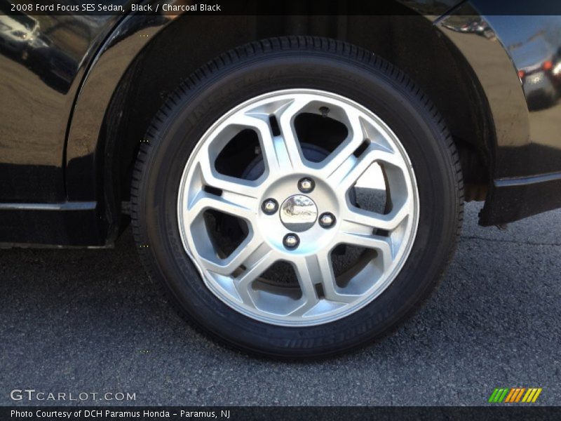 Black / Charcoal Black 2008 Ford Focus SES Sedan