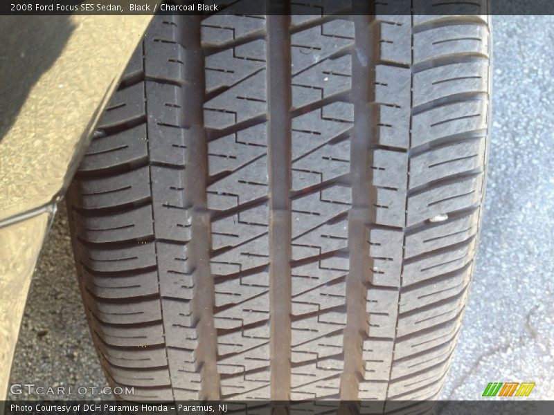 Black / Charcoal Black 2008 Ford Focus SES Sedan