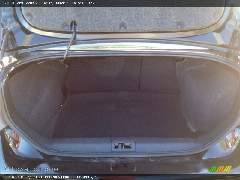 Black / Charcoal Black 2008 Ford Focus SES Sedan
