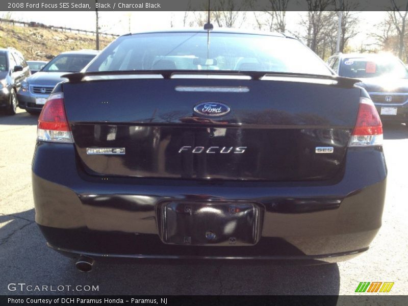 Black / Charcoal Black 2008 Ford Focus SES Sedan