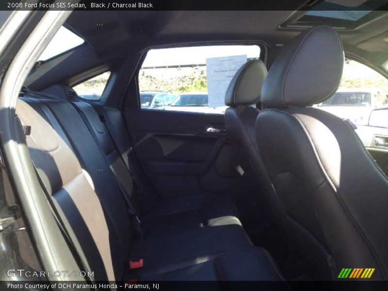 Black / Charcoal Black 2008 Ford Focus SES Sedan