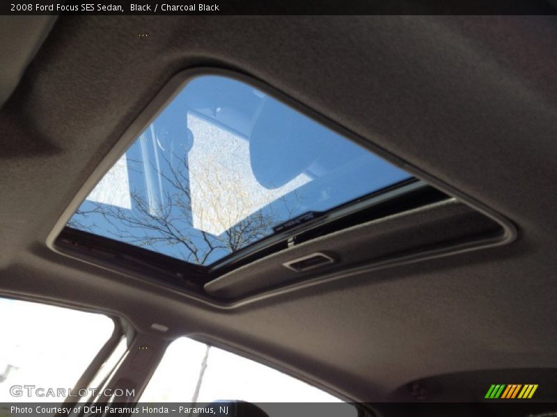 Black / Charcoal Black 2008 Ford Focus SES Sedan