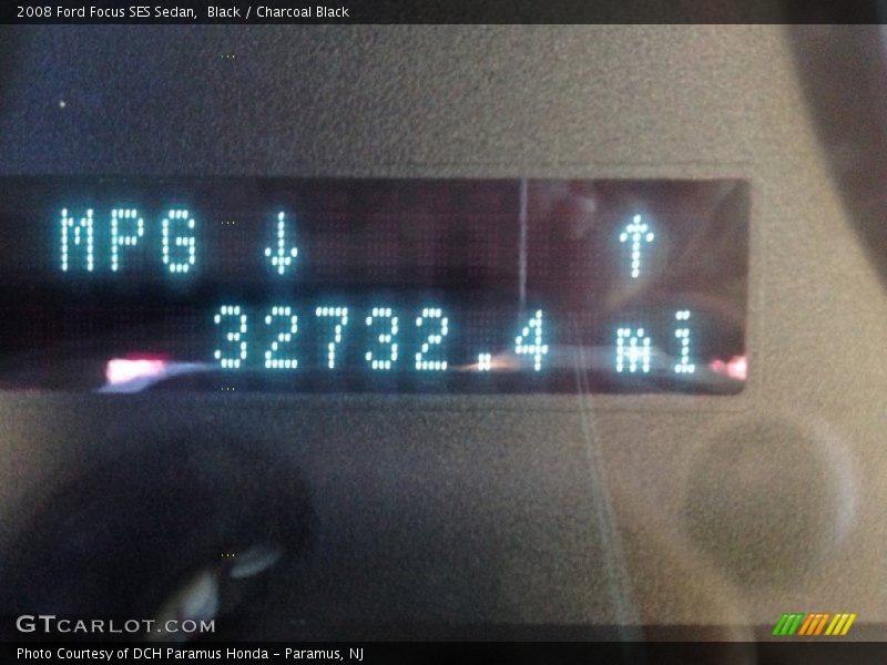 Black / Charcoal Black 2008 Ford Focus SES Sedan