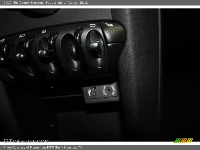 Pepper White / Carbon Black 2012 Mini Cooper Hardtop