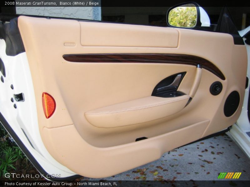 Door Panel of 2008 GranTurismo 