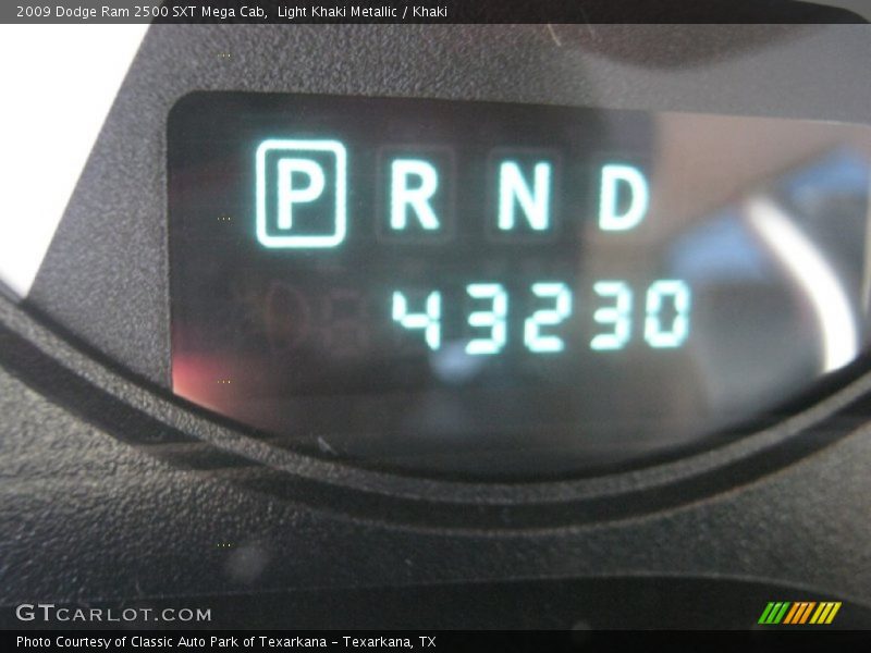 Light Khaki Metallic / Khaki 2009 Dodge Ram 2500 SXT Mega Cab