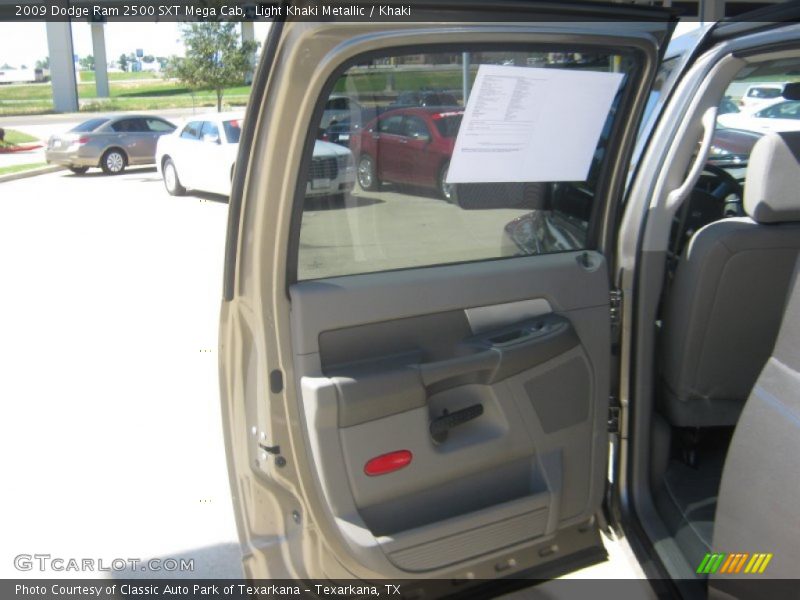 Light Khaki Metallic / Khaki 2009 Dodge Ram 2500 SXT Mega Cab