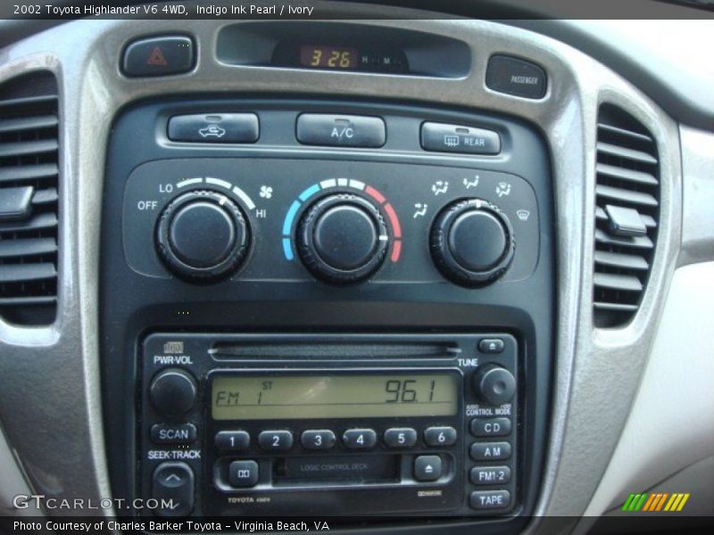 Indigo Ink Pearl / Ivory 2002 Toyota Highlander V6 4WD