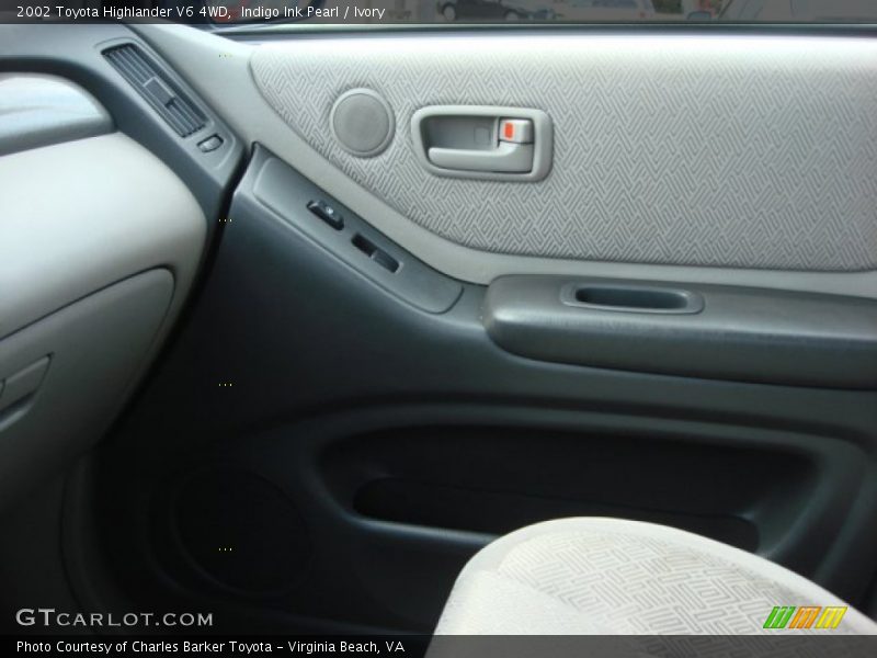Indigo Ink Pearl / Ivory 2002 Toyota Highlander V6 4WD