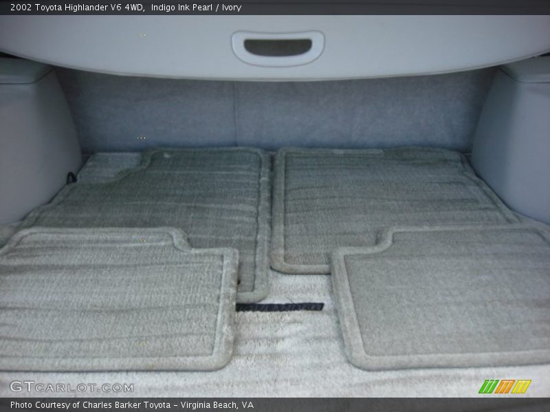 Indigo Ink Pearl / Ivory 2002 Toyota Highlander V6 4WD