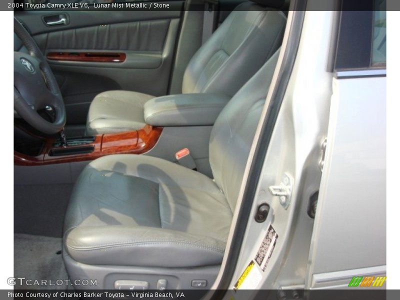 Lunar Mist Metallic / Stone 2004 Toyota Camry XLE V6