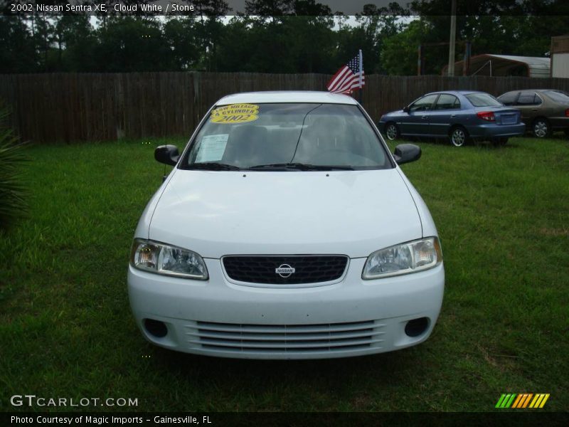Cloud White / Stone 2002 Nissan Sentra XE