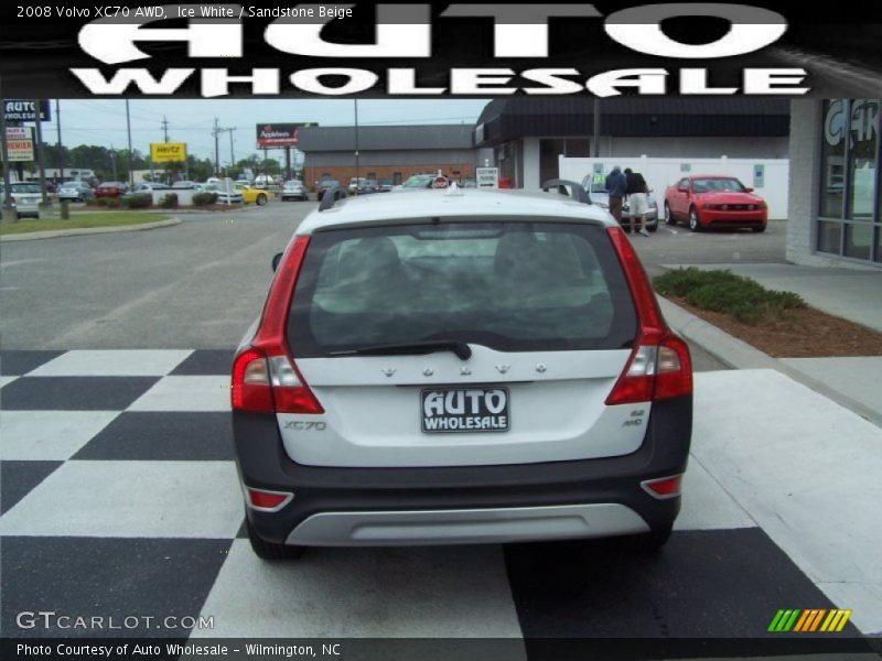 Ice White / Sandstone Beige 2008 Volvo XC70 AWD
