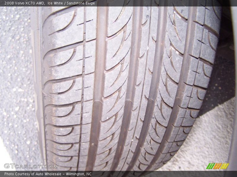 Ice White / Sandstone Beige 2008 Volvo XC70 AWD