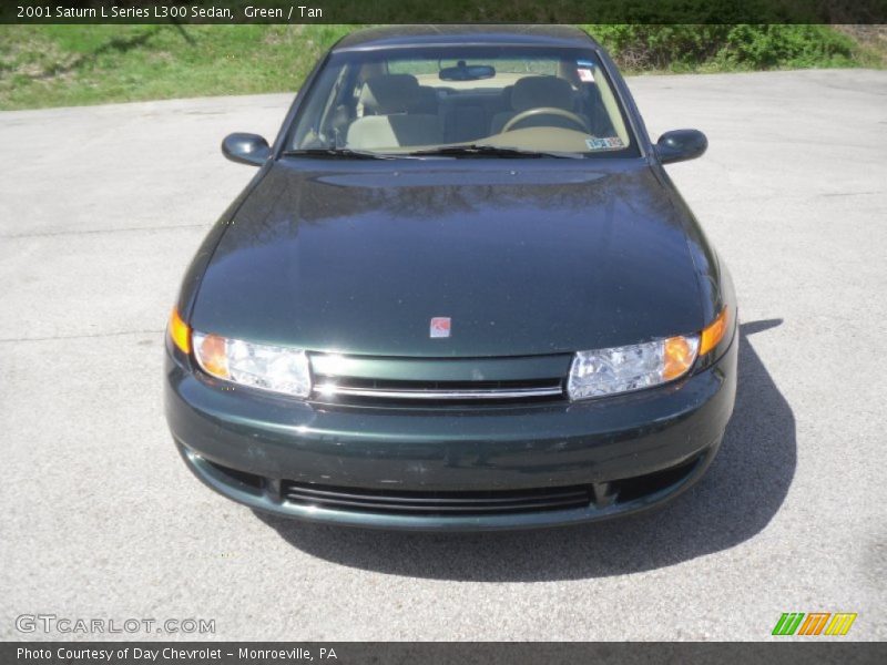 Green / Tan 2001 Saturn L Series L300 Sedan