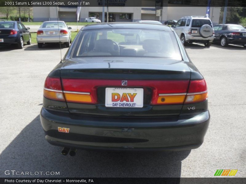 Green / Tan 2001 Saturn L Series L300 Sedan