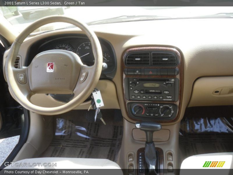 Green / Tan 2001 Saturn L Series L300 Sedan