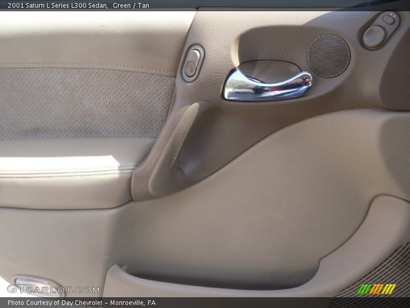 Green / Tan 2001 Saturn L Series L300 Sedan