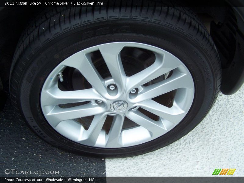 Chrome Silver / Black/Silver Trim 2011 Nissan Juke SV