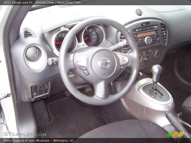 Chrome Silver / Black/Silver Trim 2011 Nissan Juke SV