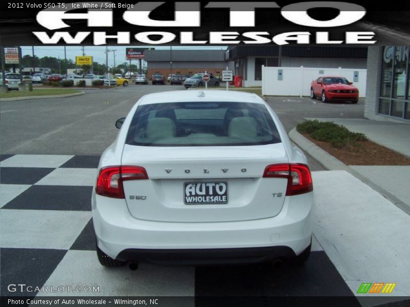 Ice White / Soft Beige 2012 Volvo S60 T5