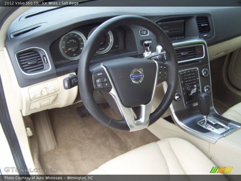 Ice White / Soft Beige 2012 Volvo S60 T5