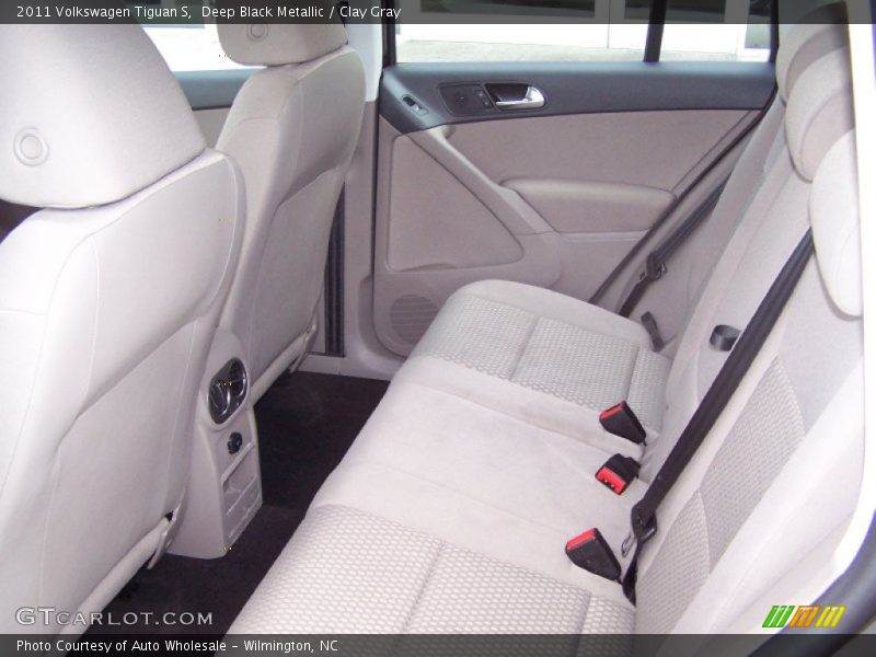 Deep Black Metallic / Clay Gray 2011 Volkswagen Tiguan S