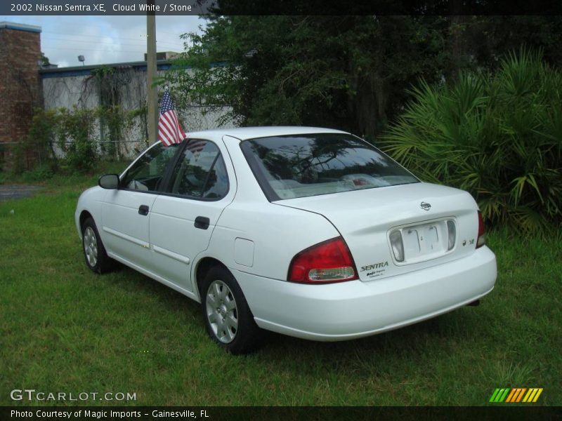 Cloud White / Stone 2002 Nissan Sentra XE