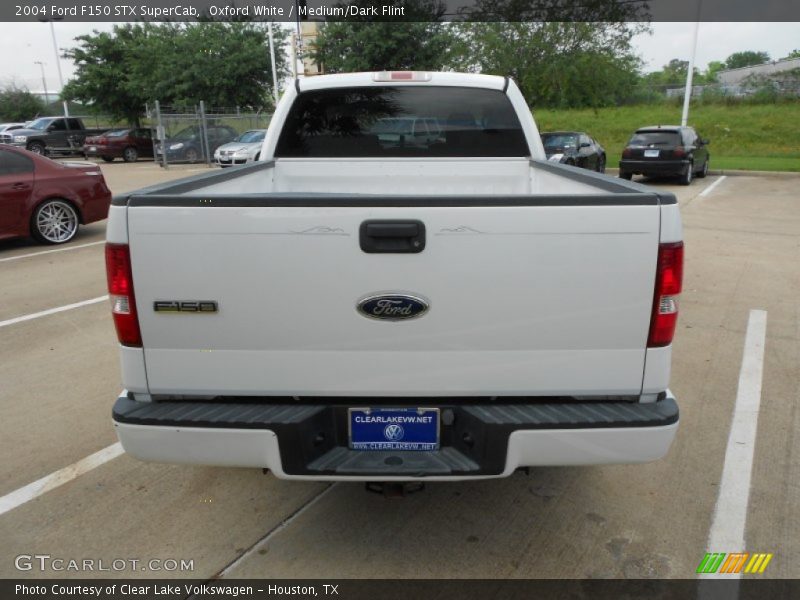 Oxford White / Medium/Dark Flint 2004 Ford F150 STX SuperCab