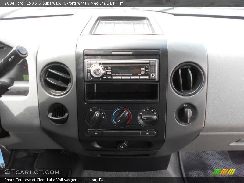 Oxford White / Medium/Dark Flint 2004 Ford F150 STX SuperCab