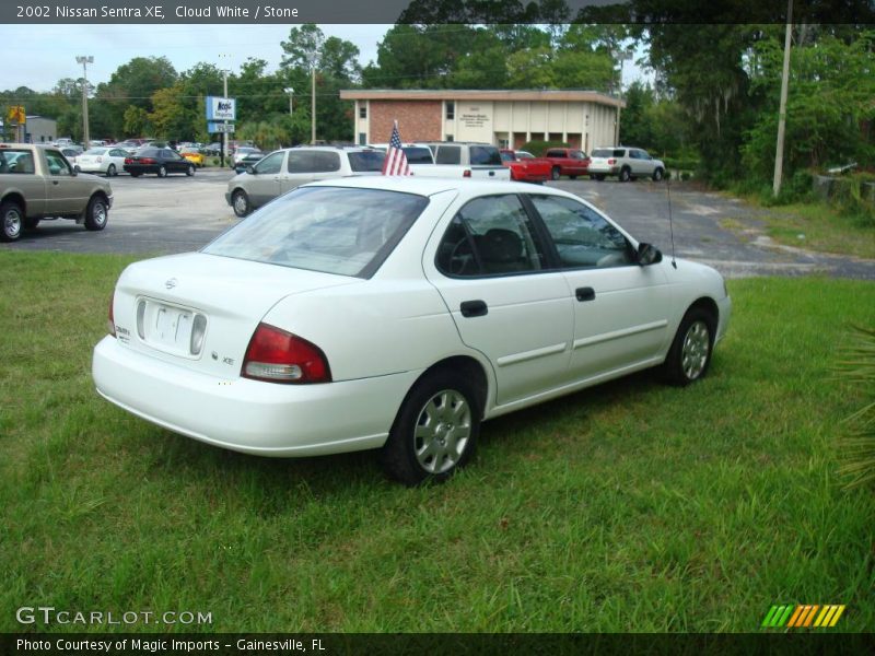 Cloud White / Stone 2002 Nissan Sentra XE