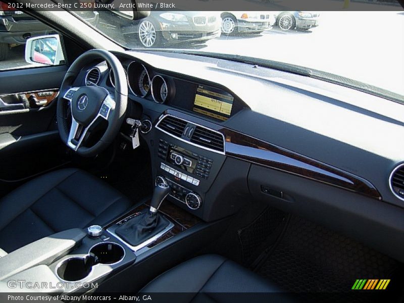 Arctic White / Black 2012 Mercedes-Benz C 250 Luxury