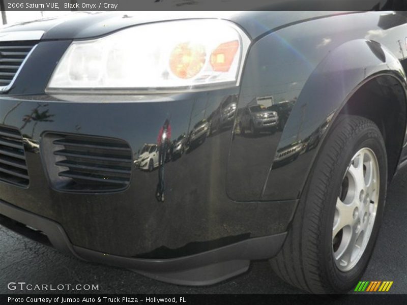 Black Onyx / Gray 2006 Saturn VUE