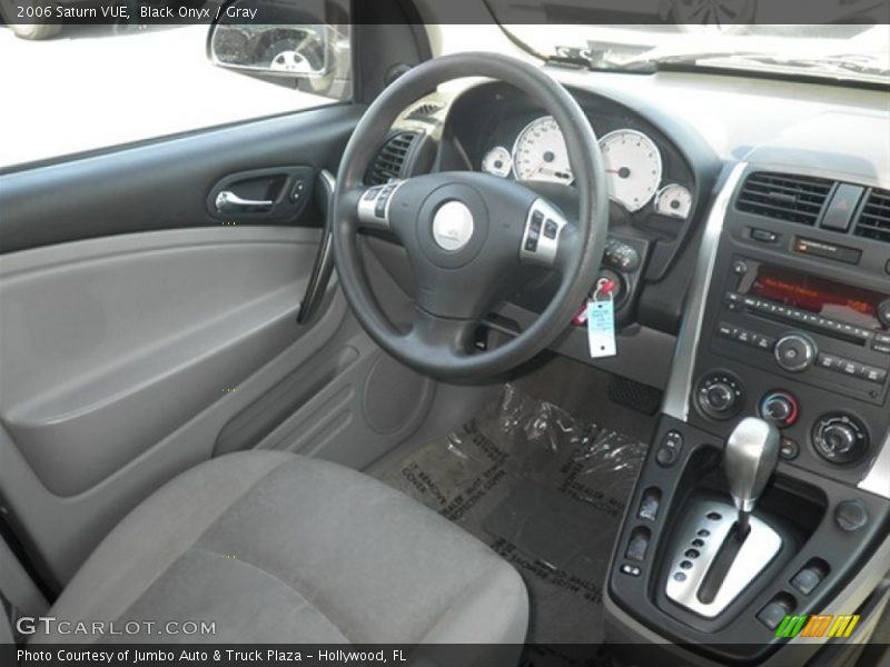 Black Onyx / Gray 2006 Saturn VUE