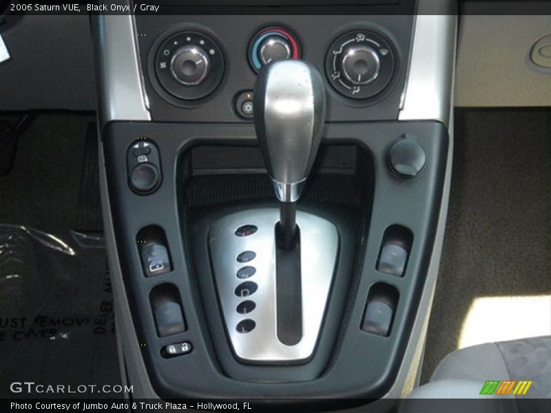 Black Onyx / Gray 2006 Saturn VUE