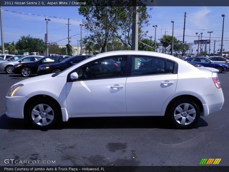 Aspen White / Charcoal 2011 Nissan Sentra 2.0