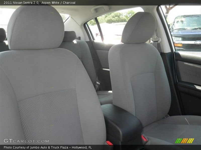 Aspen White / Charcoal 2011 Nissan Sentra 2.0