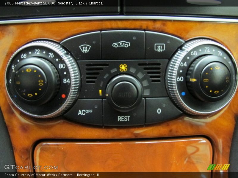 Controls of 2005 SL 600 Roadster