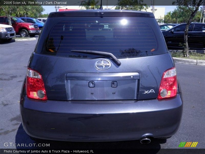 Flint Mica / Dark Charcoal 2006 Scion xA